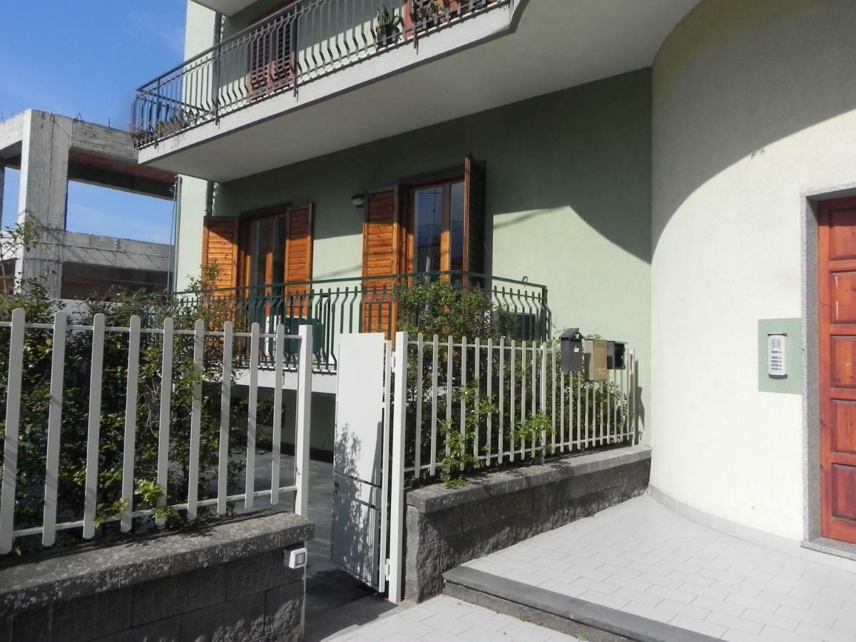 Holidays Home Sereleo Santa Venerina Exterior foto